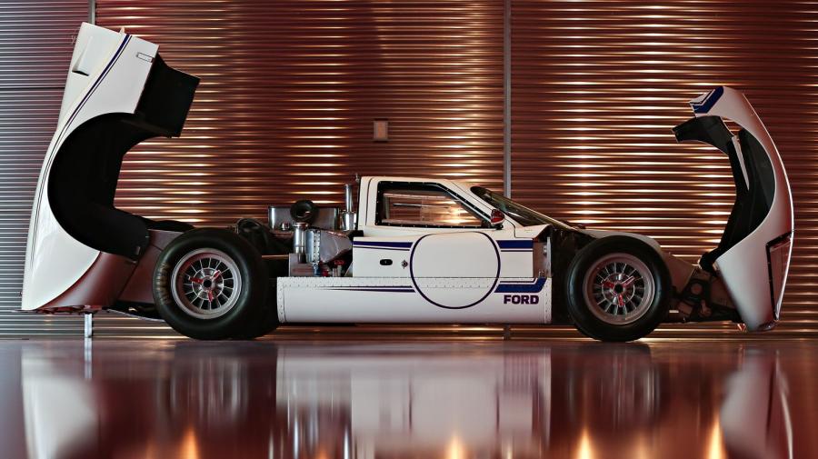  Ford GT40 J-12 (Mk IV) 1967 года  (фото 6 из 26)